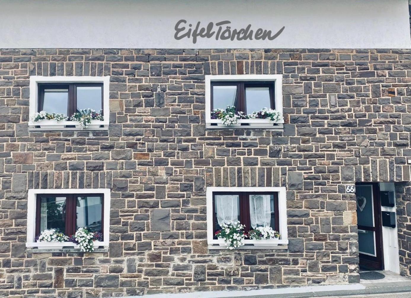 Eifeltoerchen Bed & Breakfast Kirchheim  Exterior foto
